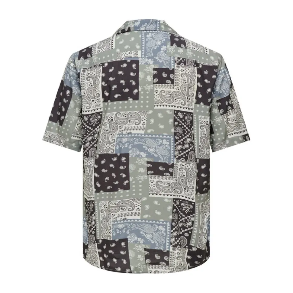 Only & Sons : Regular Fit Bandana Print S/S Shirt